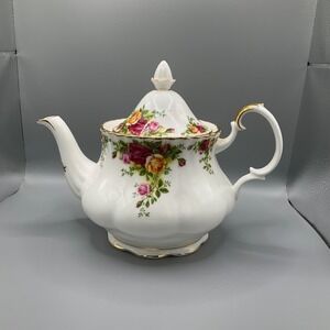 Royal Albert Bone China Old Country Roses 8 1/2" Full Sized Large Tea Pot w/Lid